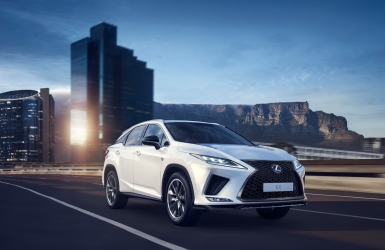 Lexus RX 300 và RX 350: Lựa chọn hoàn hảo cho trải nghiệm lái xe tại Sài Gòn