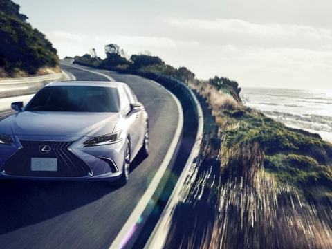 Sự thay đổi trong các tính năng của Lexus ES mới.