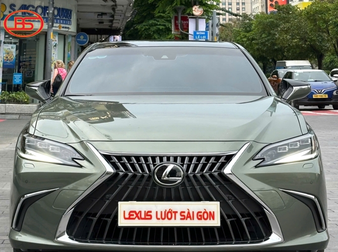 Lexus ES250 2023 siêu lướt 5.000km Xanh Sunlight Green