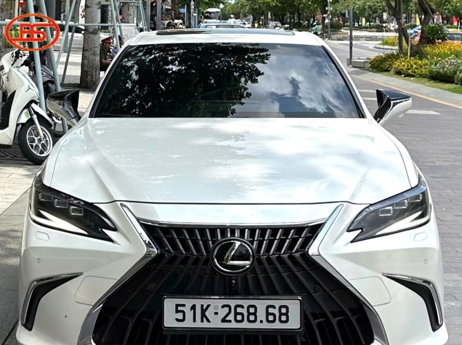 Siêu phẩm ES250 2021 lướt 19000km Trắng