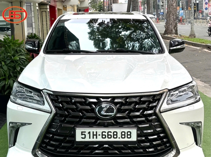 Siêu phẩm LX570 2016 ĐKLĐ 2018 bản Trung Đông