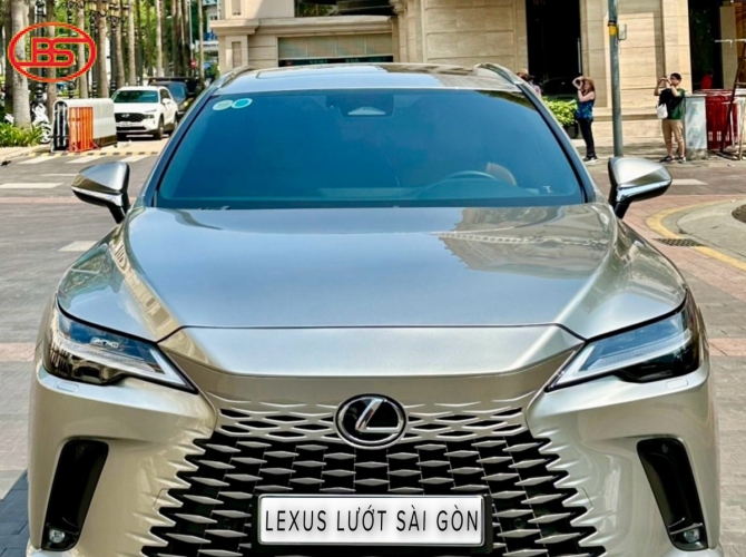 RX 350 Premium odo 23 ngàn km