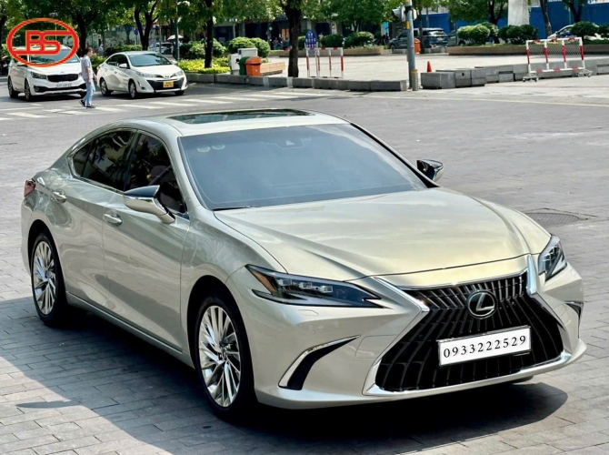 Lexus ES250 2022 vàng cát siêu lướt 12.000km 