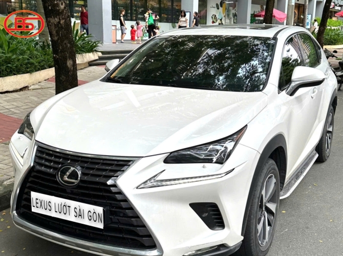Lexus NX300 2019 odo 30.000km quá mới