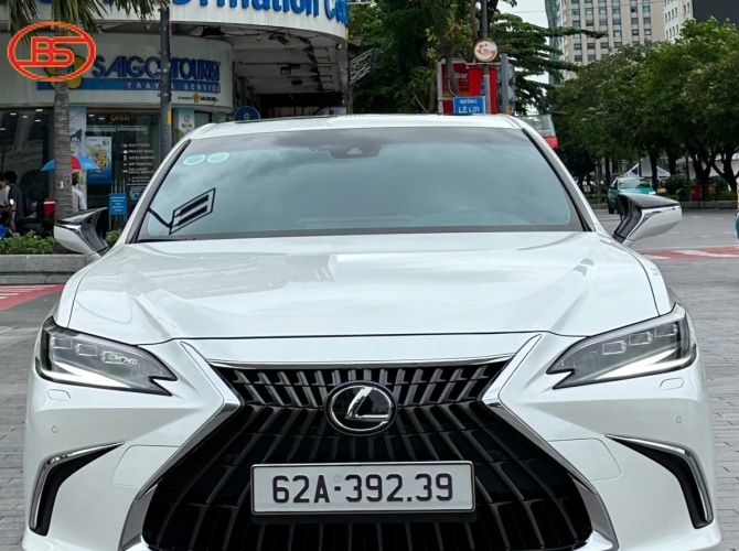 Lexus ES250 2022 siêu lướt 5.000km như mới