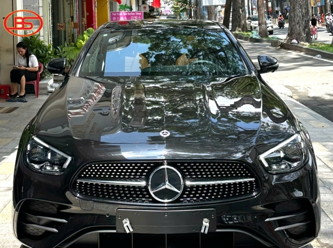 Mercedes-Benz E300 SX2023 XE MỚI 100%