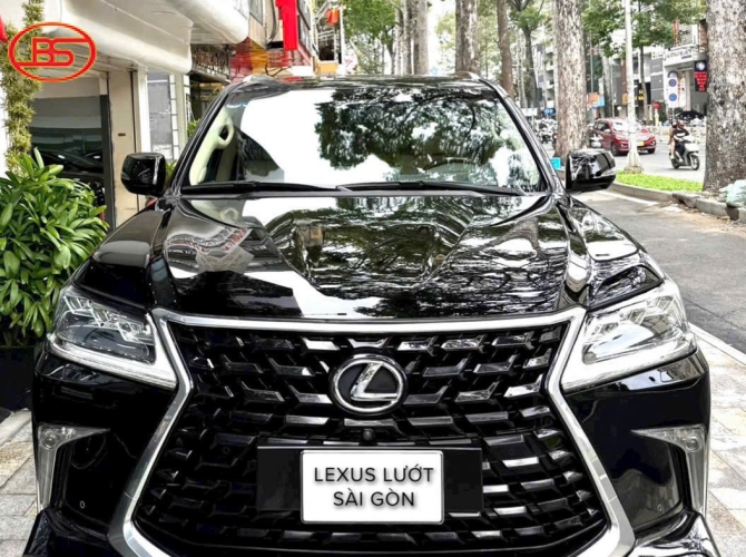 Lexus LX570 2015 nhập Trung Đông với odo 6 vạn 6