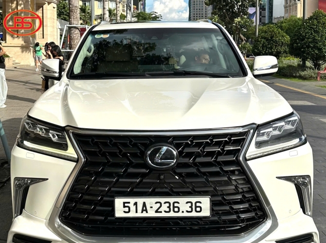 Lexus LX570 T11/2015 Trung Đông odo 61.000km