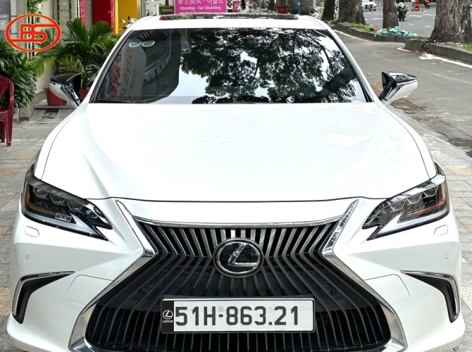 Lexus ES250 Trằng 2021 lướt 11.000km