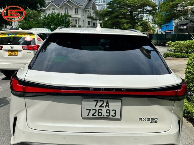 Lexus RX350 trắng 2023 đk1/2024 siêu siêu lướt