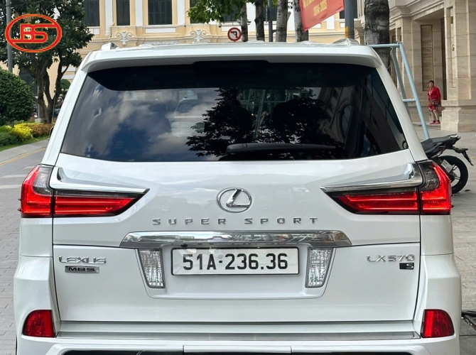 Lexus LX570 T11/2015 Trung Đông odo 61.000km