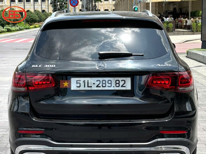 Siêu Phẩm MERCEDES-BEN GLC300 4MATIC 2021