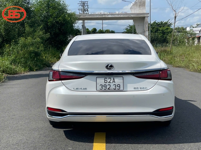 Lexus ES250 2022 siêu lướt 5.000km như mới