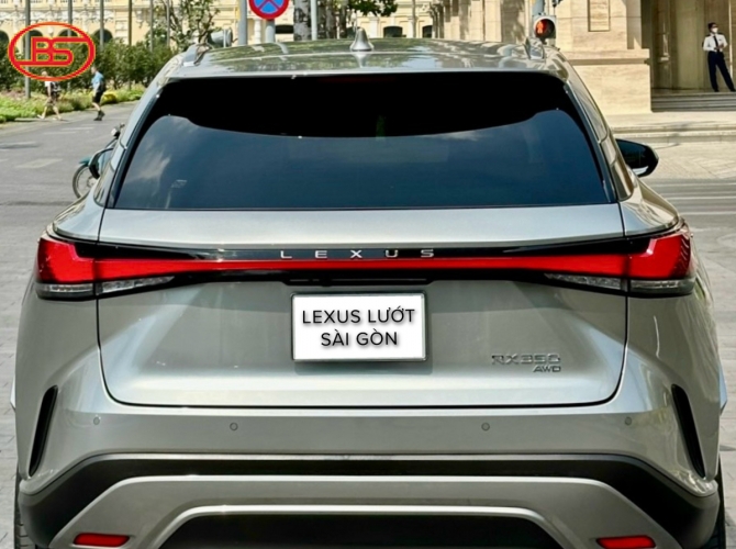 RX 350 Premium odo 23 ngàn km