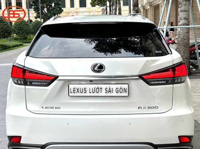 Lexus RX300 2020 odo 64.000km Trắng nội thất nâu
