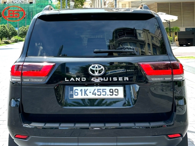 Siêu phẩm cập bến LC300 2024