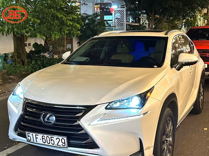 Lexus NX200T nhập Mỹ odo 46.000km