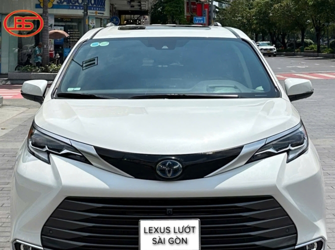 Toyota Sienna Hybrids 2021 33.000 MILES