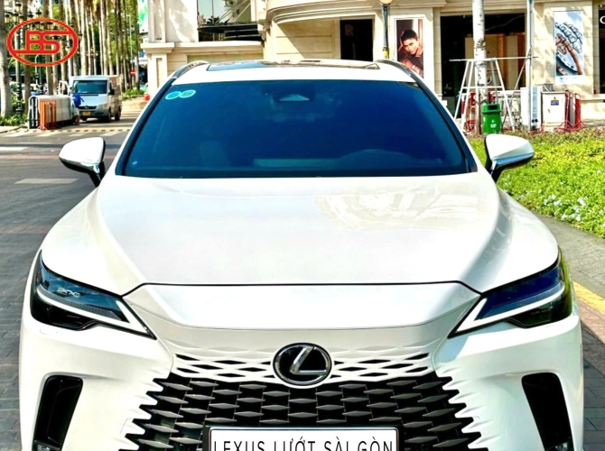 Lexus RX350 Premium 2023 siêu lướt 3300 km
