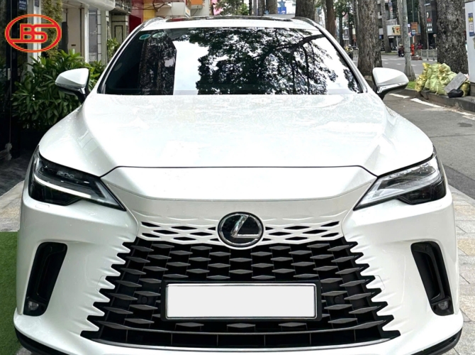 Lexus RX350 premium 2023 odo 44.000km