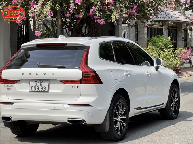 VOLVO XC60 T6 2021 