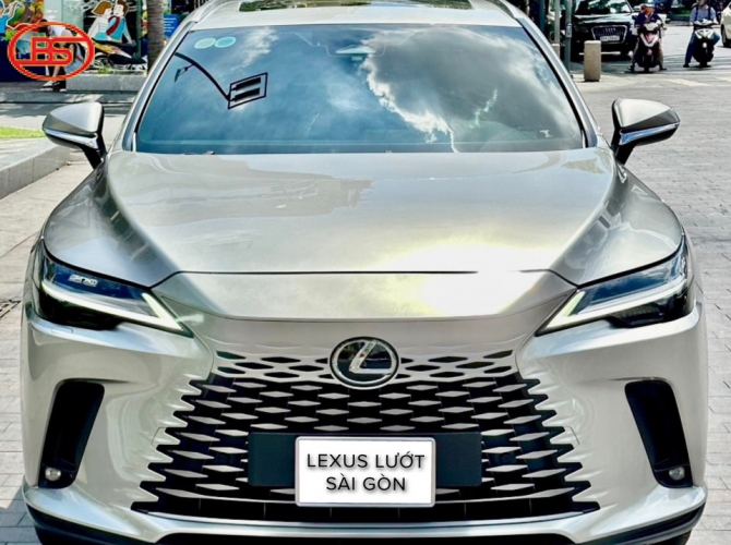 RX300 ( sản xuẩt 2023) Premium Siêu lướt
