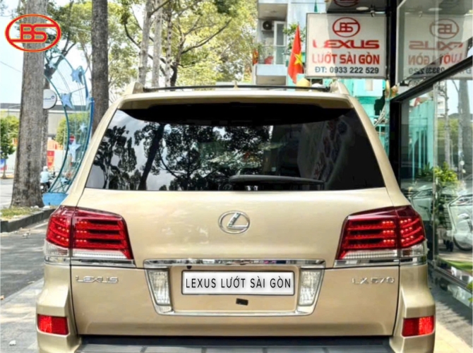 Lexus LX570 2009 vàng cát với odo 164.000 miles