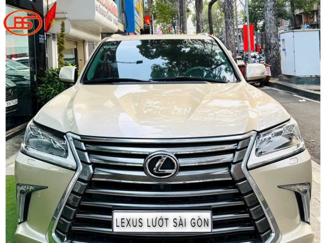 Siêu phẩm LX570 Vàng cát nhập hãng với odo 34.000km quá đẹp