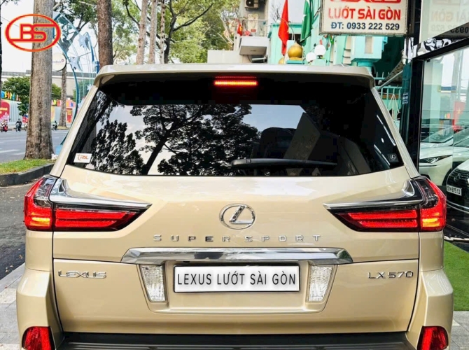 Siêu phẩm LX570 Vàng cát nhập hãng với odo 34.000km quá đẹp