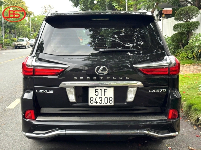 Siêu phẩm Trung Đông LX570 2016 lướt 40.000km quá lướt theo thời gian