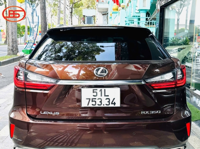 Siêu phẩm RX350 2019 với odo 80.000km cập bến