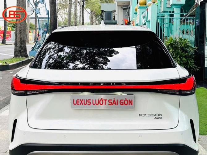 Siêu phẩm RX350H 2025 lướt chỉ 4.400km 
