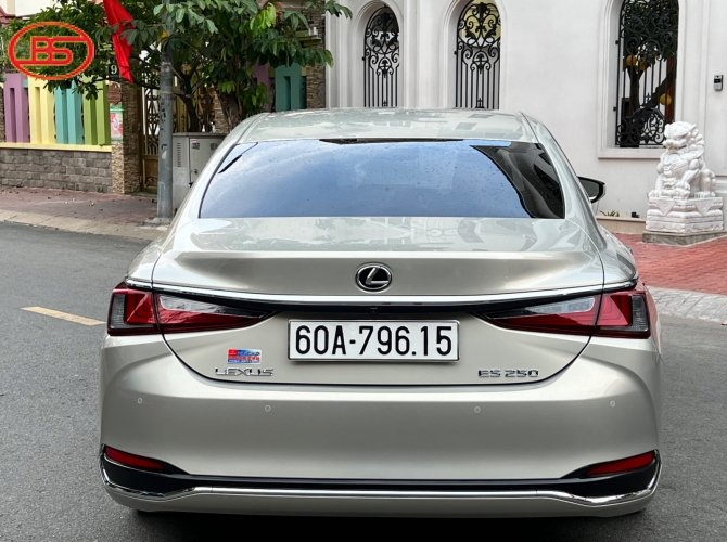 Lexus ES250 2019 (8 Ngàn KM)