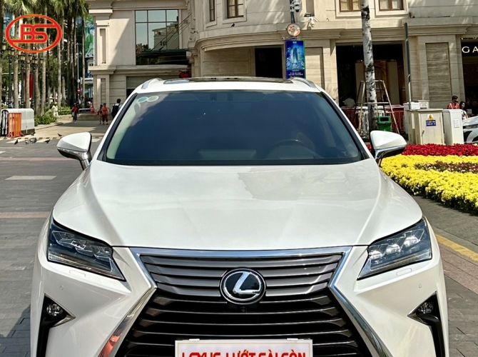 RX 350 ( sản xuất 2018) siêu lướt 37 ngàn km, sơn còn zin 99%