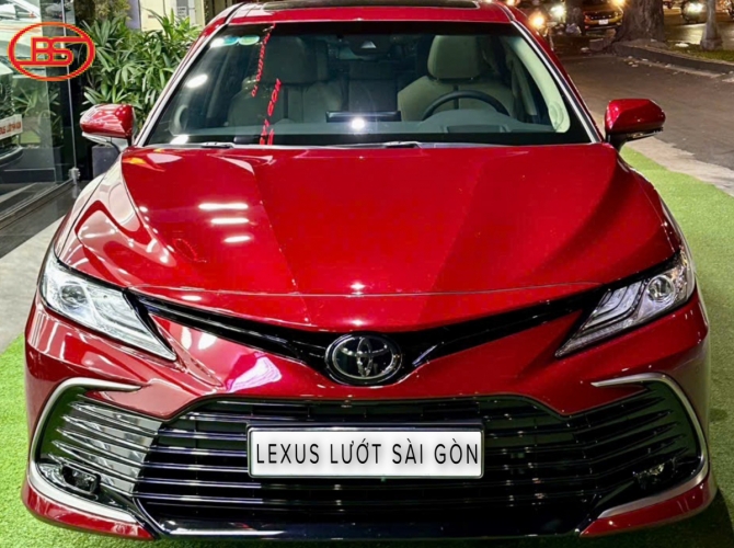 Camry ( sản xuất 2023) siêu lướt 2500km