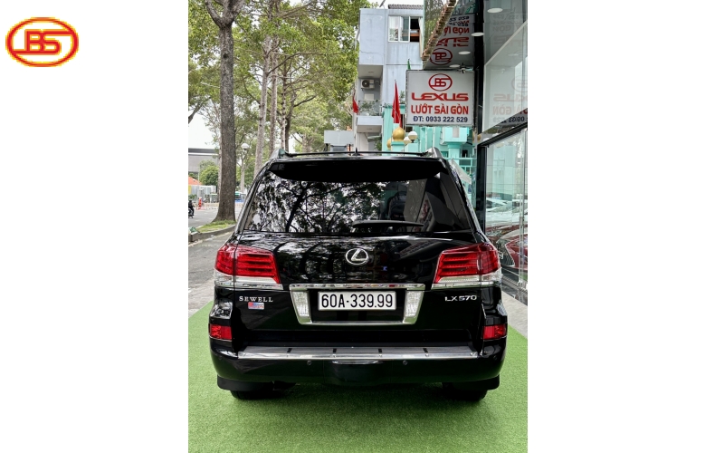 LX570 (sản xuất 2013) bản full (S) cao cấp nhất