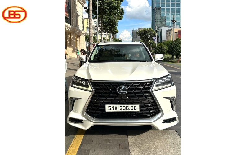 Lexus LX570 T11/2015 Trung Đông odo 61.000km