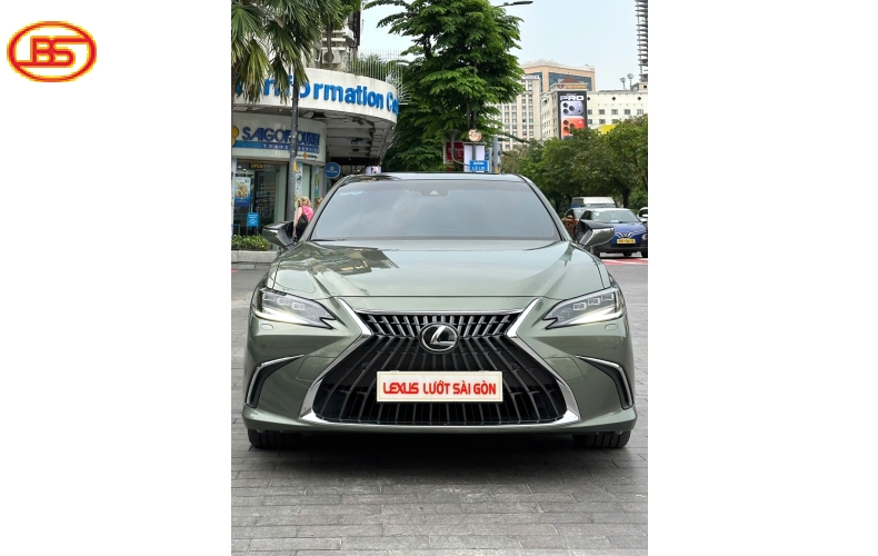 Lexus ES250 2023 siêu lướt 5.000km Xanh Sunlight Green