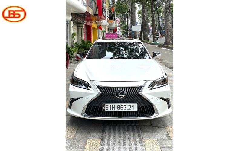 Lexus ES250 Trằng 2021 lướt 11.000km