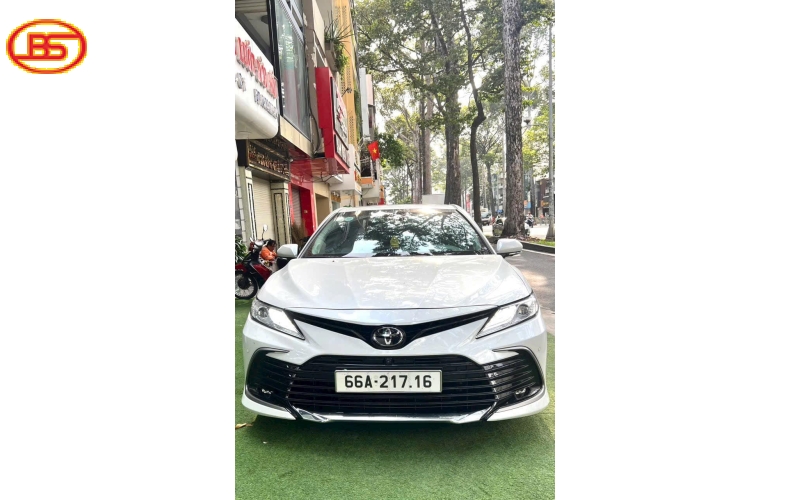 Camry 2.5Q 2022 vừa cập bến 