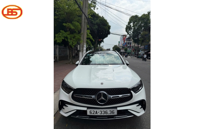 Siêu phẩm hot GLC 300 2023