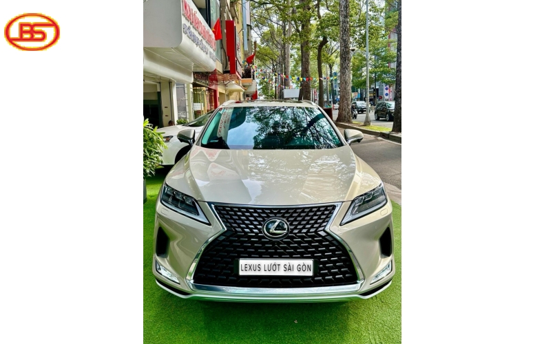 Lexus RX300 2021 vàng cát nội thất nâu