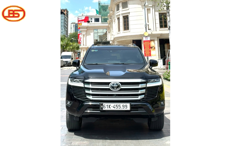 Siêu phẩm cập bến LC300 2024