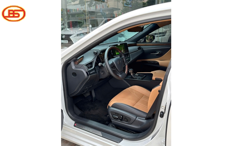Lexus ES250 2022 siêu lướt 5.000km như mới