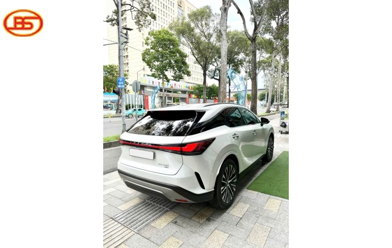 Lexus RX350 premium 2023 odo 44.000km