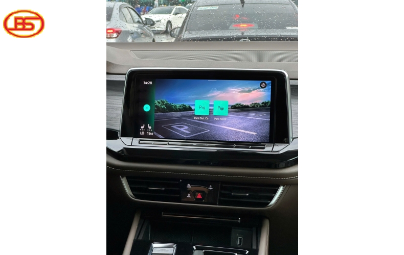 VOLKSWAGEN VILORAN 2024 odo 13.000km