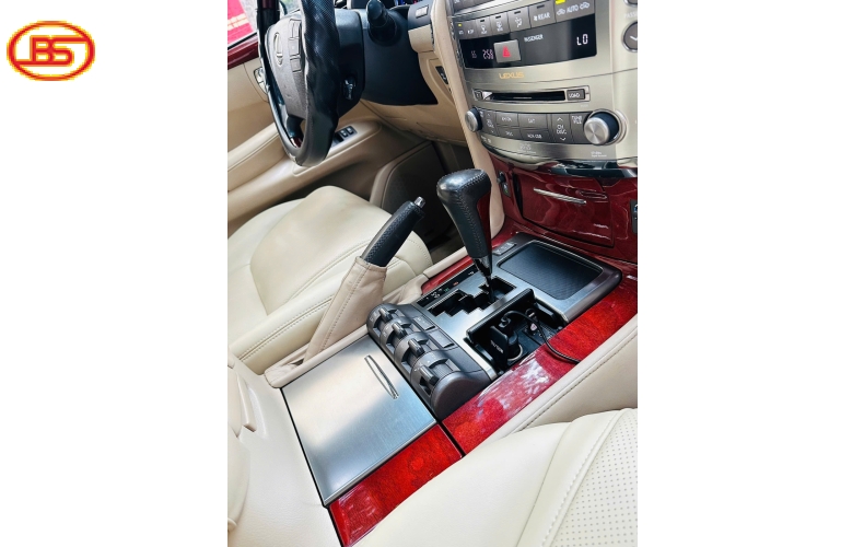 Lexus LX570 2010 odo 8 vạn miles nhập Mỹ