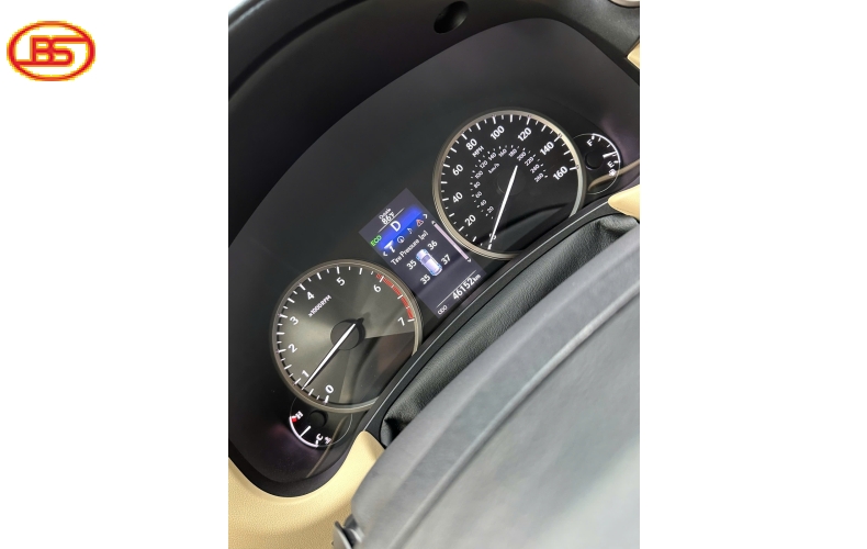 Lexus NX200T nhập Mỹ odo 46.000km