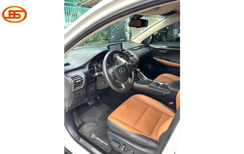 Lexus NX300 2017 siêu phẩm nhỏ gọn sang trọng