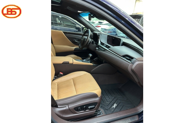 Lexus ES250 2021 lướt chỉ 32.000km